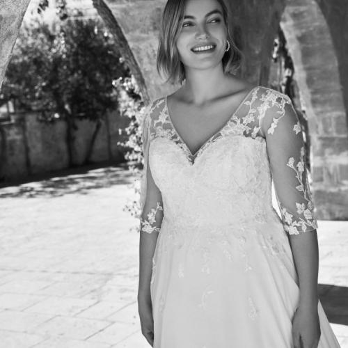 Robe de mariée Jolie ronde grande taille plus size modeca manches dentelles - Marie Et Vous